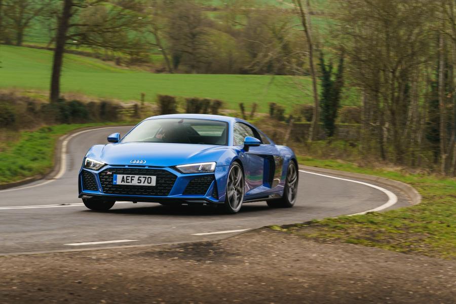  Audi R8 V10 2019 года  (UK) (фото 14 из 79)